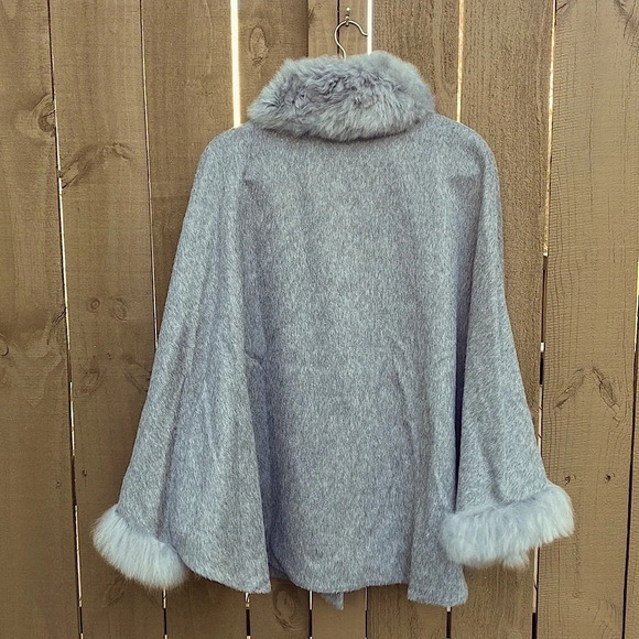 NWOT Baby Alpaca Cape by Schweitzer Linen Made in Peru - Picture 5 of 16